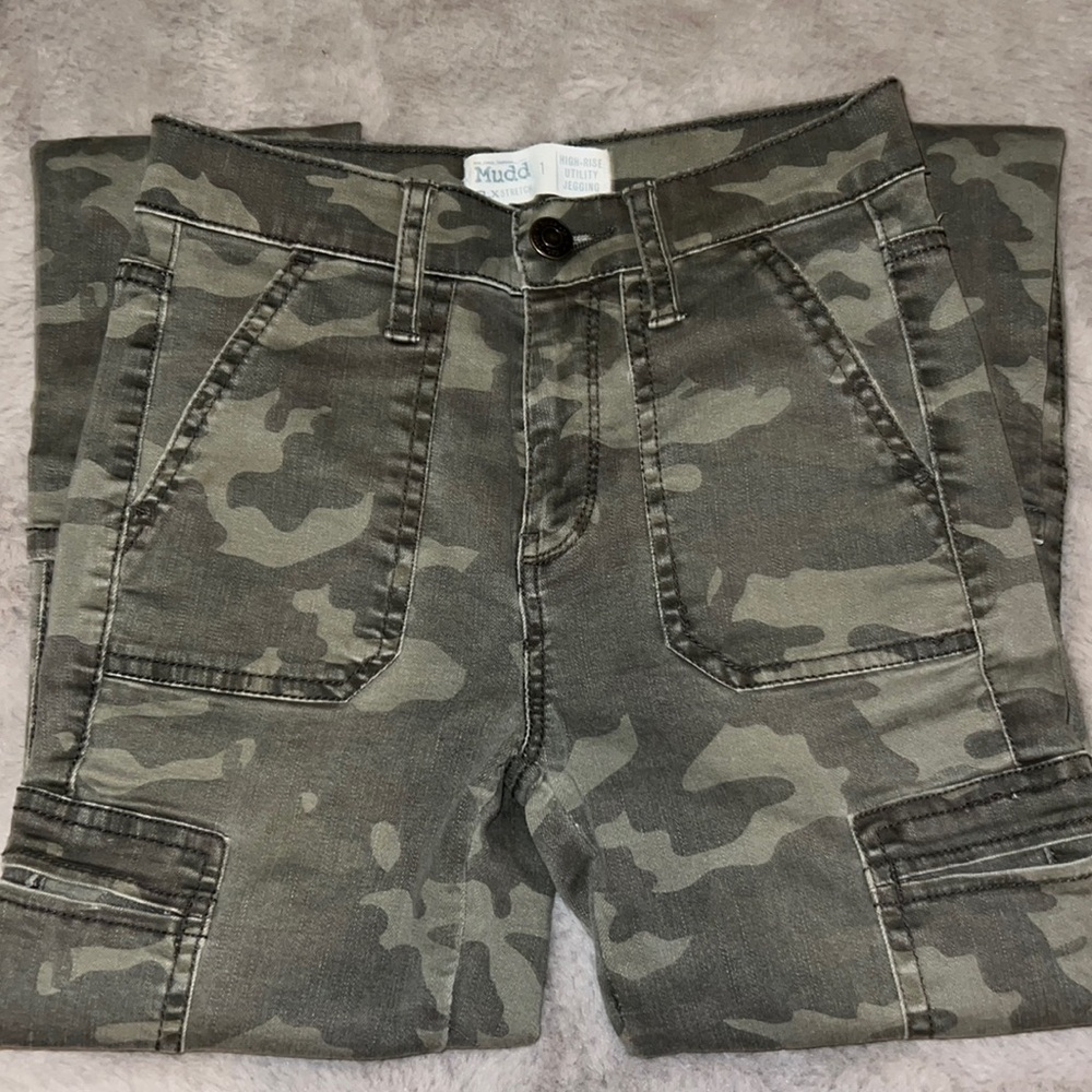 Mudd High-Rise FLX Stretch Utility Camo Jeggings, Juniors 1